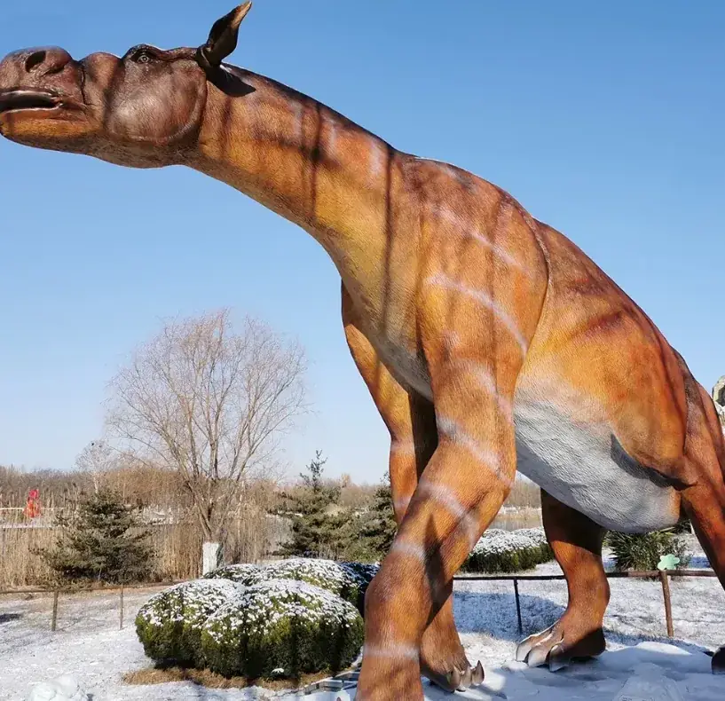 Chalicotherium animatrónico, una de las figuras que suministramos para exposiciones — dinosaurios en Córdoba