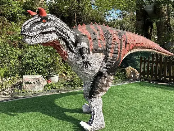 Disfraz realista de Carnotaurus