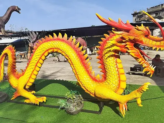 Dragón oriental animatrónico