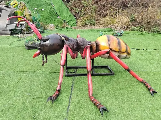 Hormiga gigante animatrónica