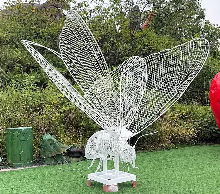 Mariposa gigante animatrónica