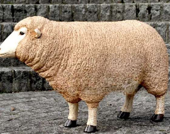 Oveja animatrónica