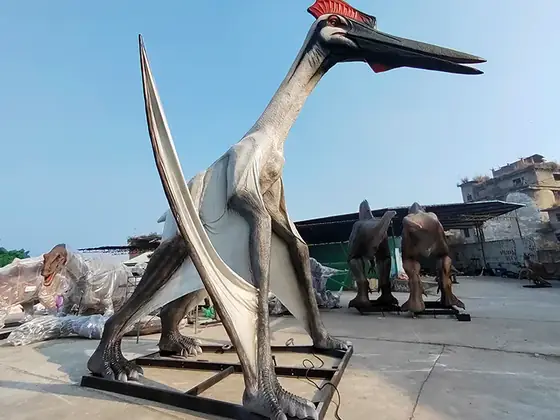 Quetzalcoatlus animatrónico